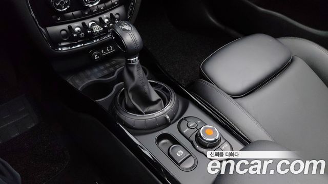 MINI Cooper Clubman Standard 2nd 2016 — фото 18