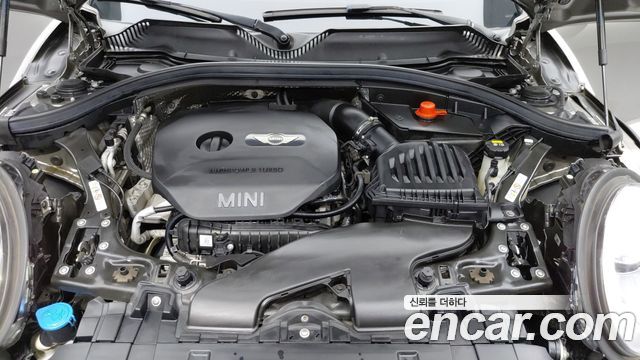 MINI Cooper Clubman Standard 2nd 2016 — фото 22