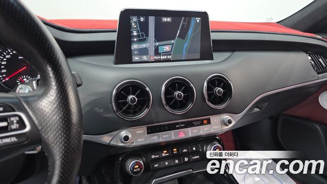 Kia Stinger 3.3 Turbo AWD GT 2020 — фото 13