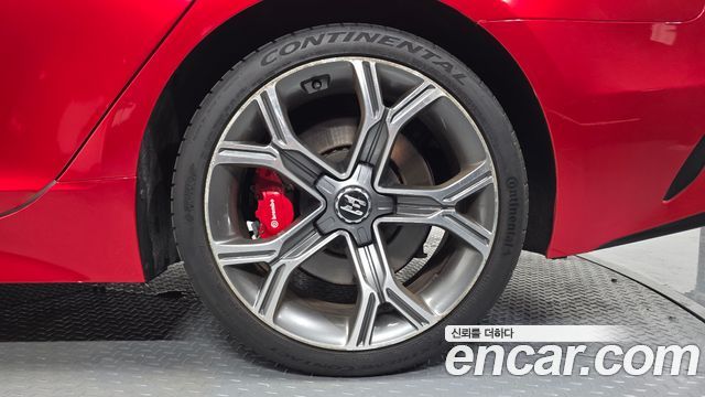 Kia Stinger 3.3 Turbo AWD GT 2020 — фото 21