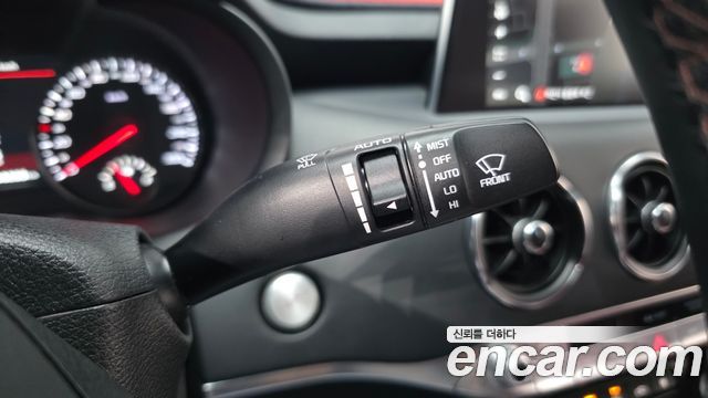 Kia Stinger 3.3 Turbo AWD GT 2020 — фото 27