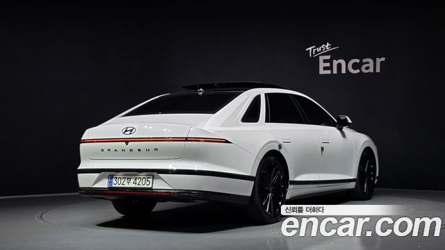 Hyundai Grandeur Hybrid (GN7) Calligraphy 2023 — фото 2