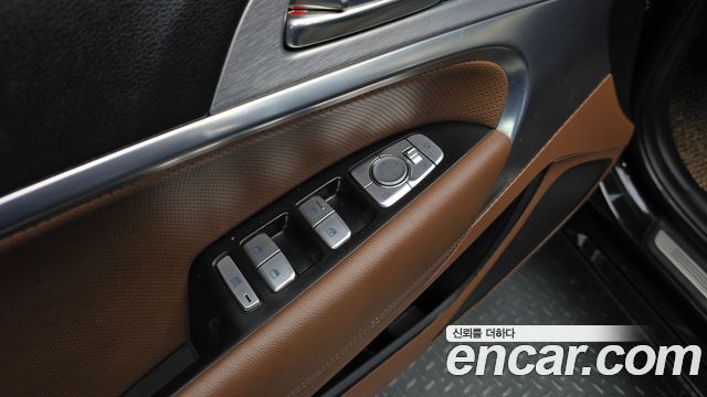 Genesis G70 2.2D AWD Supreme 2018 — фото 15