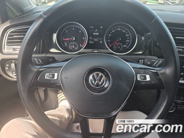 Volkswagen Golf (VII) 2.0 TDI 2014 — фото 16