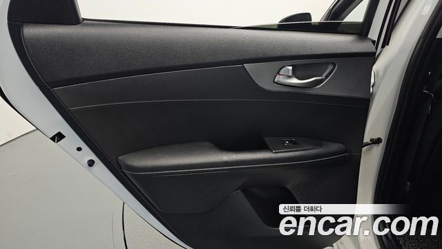 Kia K3 Trendy 2020 — фото 25