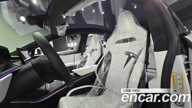Tesla Model S Plaid 2026 — фото 20