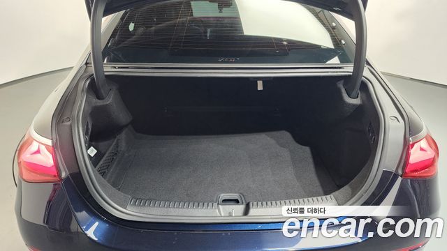 Mercedes-Benz E-Class (W214) E300 4MATIC AMG Line 2024 — фото 17