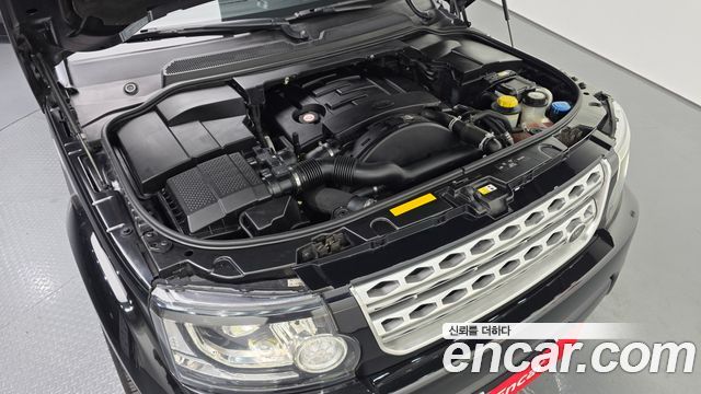 Land Rover Discovery 4 3.0 SDV6 HSE 2016 — фото 6