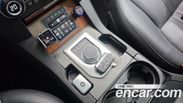 Land Rover Discovery 4 3.0 SDV6 HSE 2016 — фото 9