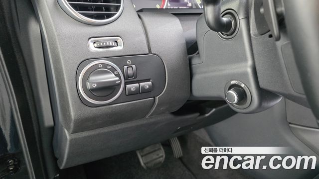 Land Rover Discovery 4 3.0 SDV6 HSE 2016 — фото 14