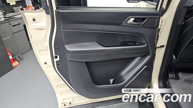 KG Mobility (SsangYong) Rexton Sports Khan Diesel 2.2 4WD Culman Noblesse 2024 — фото 25