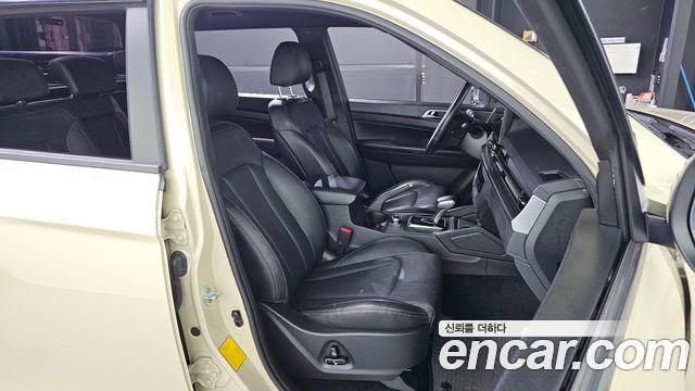 KG Mobility (SsangYong) Rexton Sports Khan Diesel 2.2 4WD Culman Noblesse 2024 — фото 26