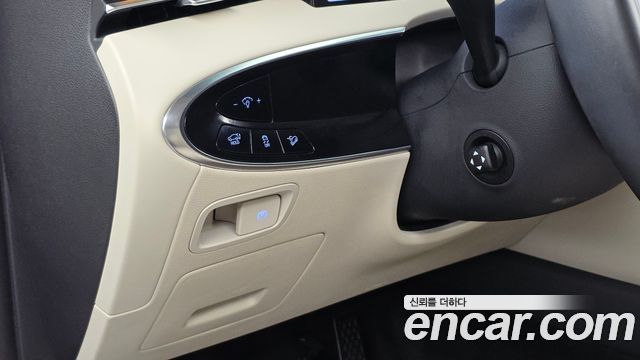 Genesis GV70 2.5T Gasoline 2WD 2025 — фото 18