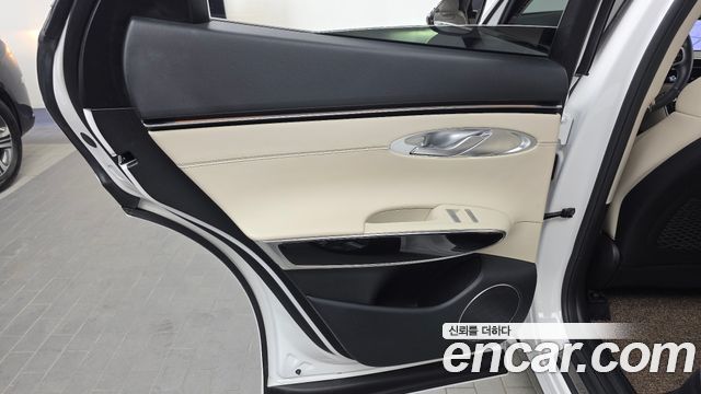 Genesis GV70 2.5T Gasoline 2WD 2025 — фото 25