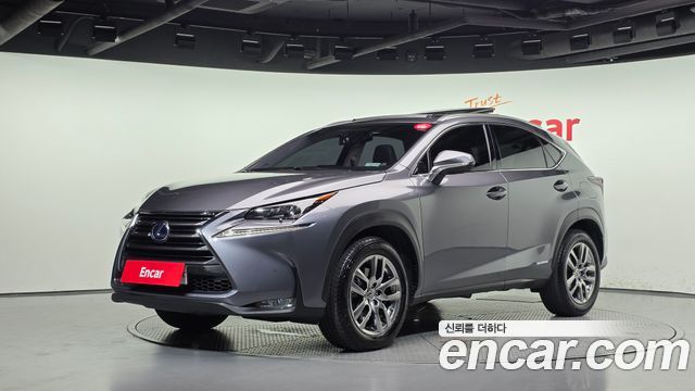 Lexus NX300h Supreme