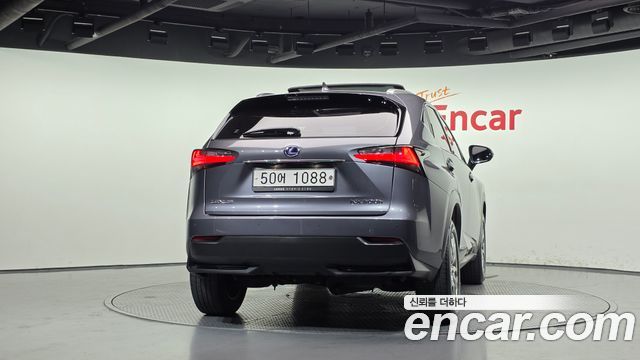 Lexus NX300h Supreme 2017 — фото 4