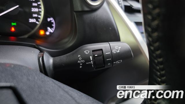 Lexus NX300h Supreme 2017 — фото 18