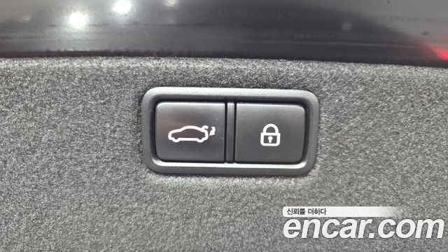 Genesis G80 3.3 GDI AWD Premium Luxury 2019 — фото 17