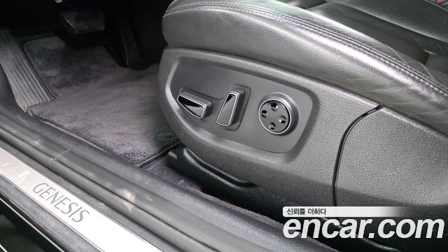 Genesis G80 3.3 GDI AWD Premium Luxury 2019 — фото 32