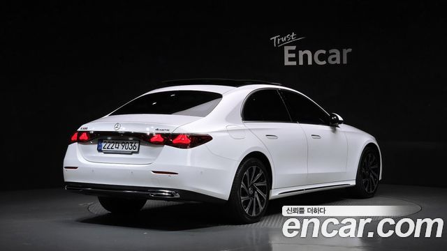 Mercedes-Benz E-Class (W214) E300 4MATIC Exclusive 2024 — фото 2
