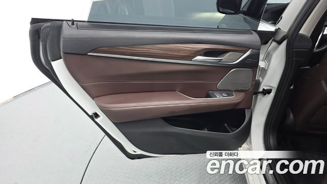 BMW 6 Series GT (G32) 620d Luxury 2022 — фото 31