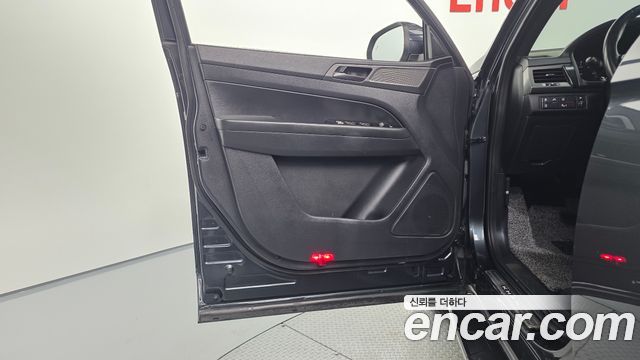 KG Mobility (SsangYong) Rexton Sports Khan Diesel 2.2 4WD Noblesse 2021 — фото 24