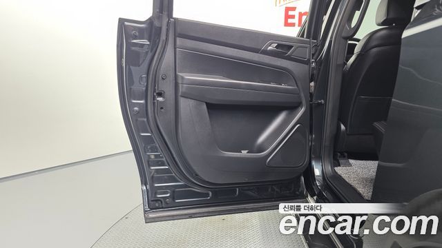 KG Mobility (SsangYong) Rexton Sports Khan Diesel 2.2 4WD Noblesse 2021 — фото 25