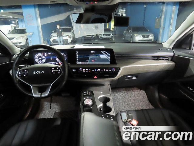 Kia K8 2.5 Gasoline 2WD Noblesse 2022 — фото 5