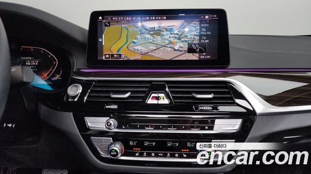 BMW 5 Series (G30) 520i Luxury 2023 — фото 13