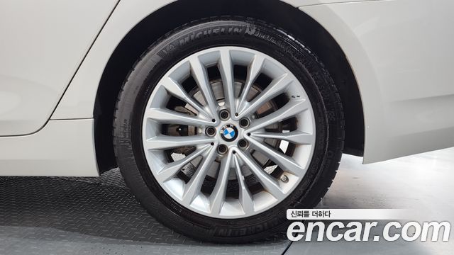 BMW 5 Series (G30) 520i Luxury 2023 — фото 21