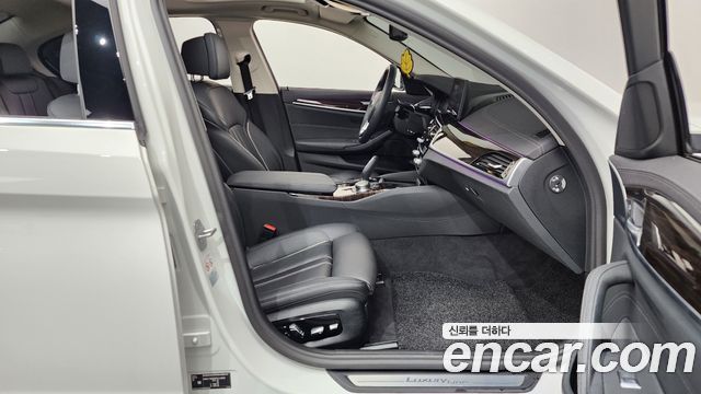 BMW 5 Series (G30) 520i Luxury 2023 — фото 26