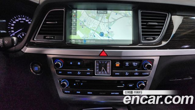 Genesis G80 3.3 GDI AWD Premium Luxury 2018 — фото 12