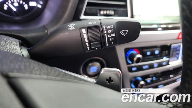 Genesis G80 3.3 GDI AWD Premium Luxury 2018 — фото 27
