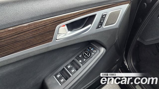 Genesis G80 3.3 GDI AWD Premium Luxury 2018 — фото 28