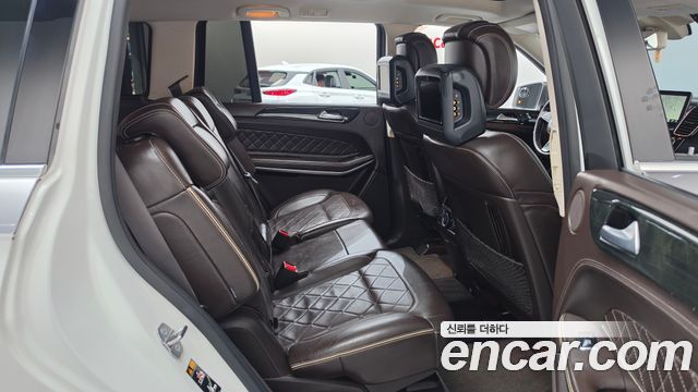 Mercedes-Benz GLS-Class (X166) GLS500 4MATIC 2019 — фото 11
