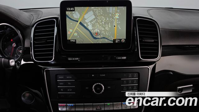 Mercedes-Benz GLS-Class (X166) GLS500 4MATIC 2019 — фото 13