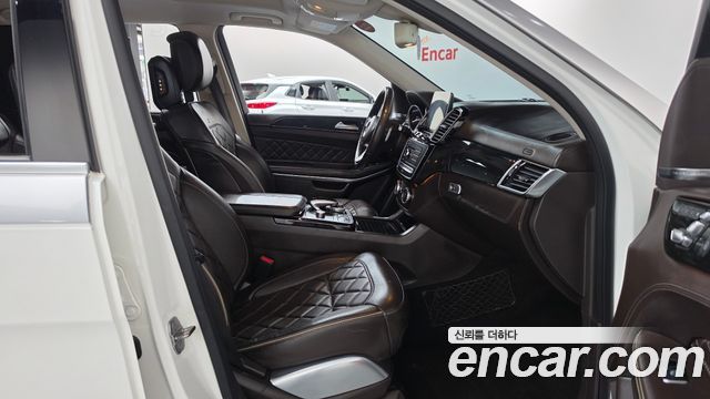 Mercedes-Benz GLS-Class (X166) GLS500 4MATIC 2019 — фото 26