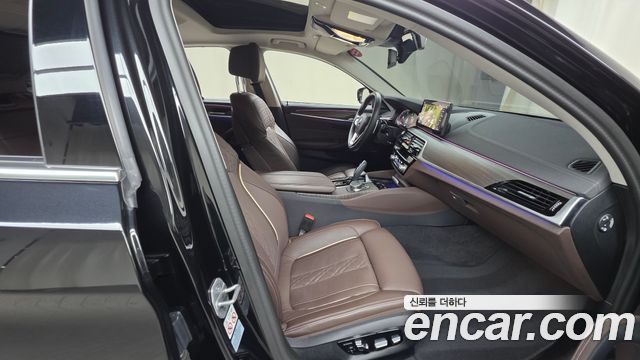 BMW 5 Series (G30) 530i xDrive Luxury 2023 — фото 10