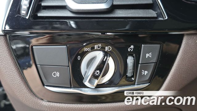 BMW 5 Series (G30) 530i xDrive Luxury 2023 — фото 15