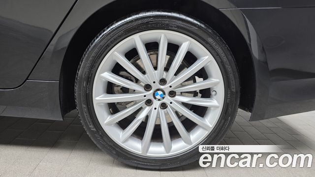 BMW 5 Series (G30) 530i xDrive Luxury 2023 — фото 21