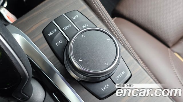 BMW 5 Series (G30) 530i xDrive Luxury 2023 — фото 30