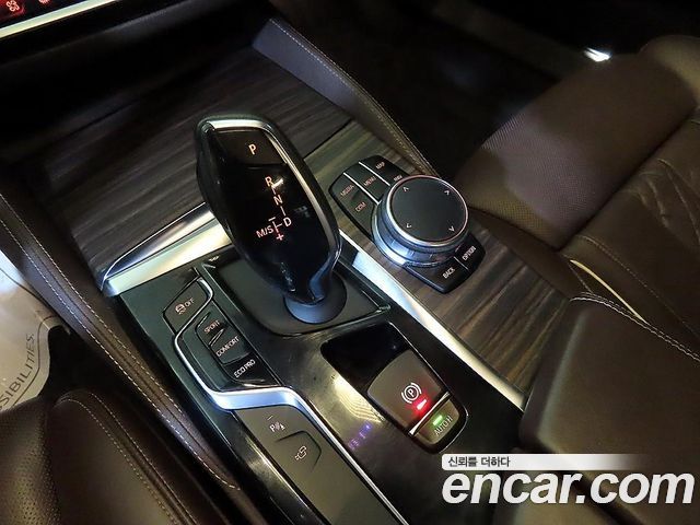 BMW 5 Series (G30) 530i M Sport Package Plus 2018 — фото 16