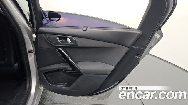 Peugeot 508 1.6 e-HDi Active First Generation 2012 — фото 25