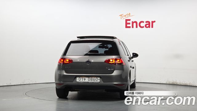 Volkswagen Golf (VII) 2.0 TDI 2016 — фото 4