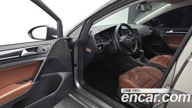 Volkswagen Golf (VII) 2.0 TDI 2016 — фото 10