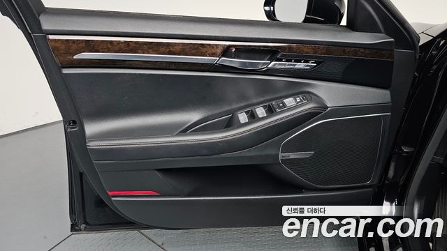 Genesis G90 3.8 AWD Luxury 2019 — фото 24