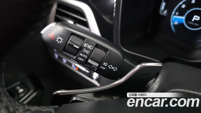 KG Mobility (SsangYong) Beautiful Korando Gasoline 1.5 4WD C5 Plus 2022 — фото 27