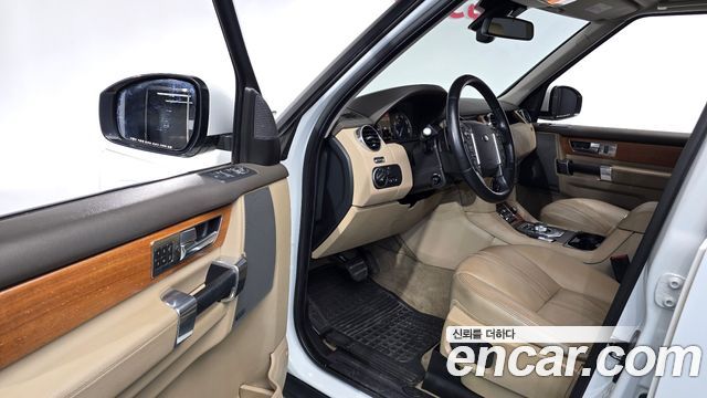Land Rover Discovery 4 3.0 SDV6 HSE 2014 — фото 10
