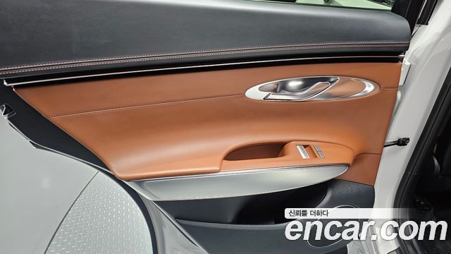 Genesis GV70 2.5T Gasoline AWD 2023 — фото 25