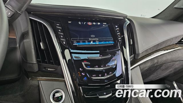 Cadillac Escalade 6.2 ESV 4th 2017 — фото 30